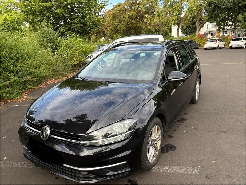 Schwarz Gebraucht 2018 VW Golf VII Kombi | 8.500 € (Guter Preis) - Bild 1/4