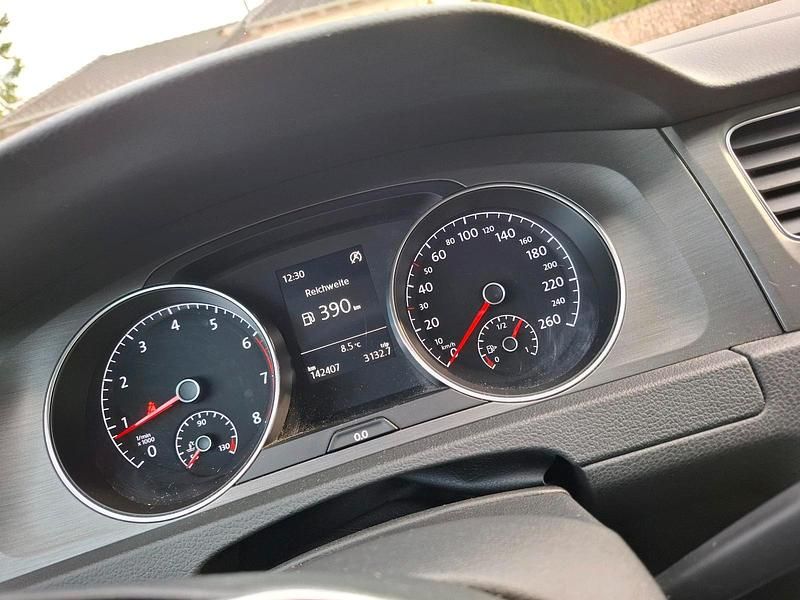 Gebraucht VW Golf VII 122 PS (89 kW) 2013 Schwarz Kombi