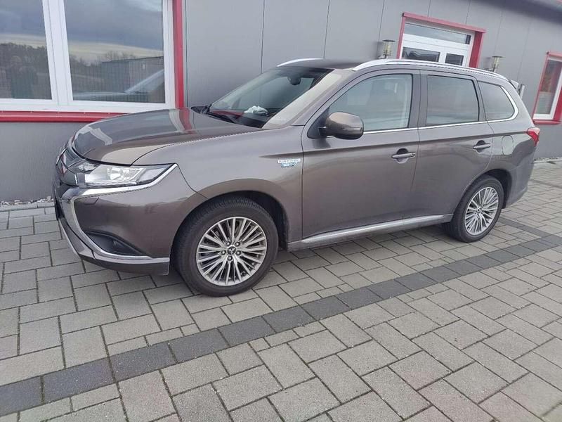 Gebraucht 2021 Mitsubishi Outlander P-HEV Spirit SUV | 24.750 € (Fairer Preis) - Bild 1/2