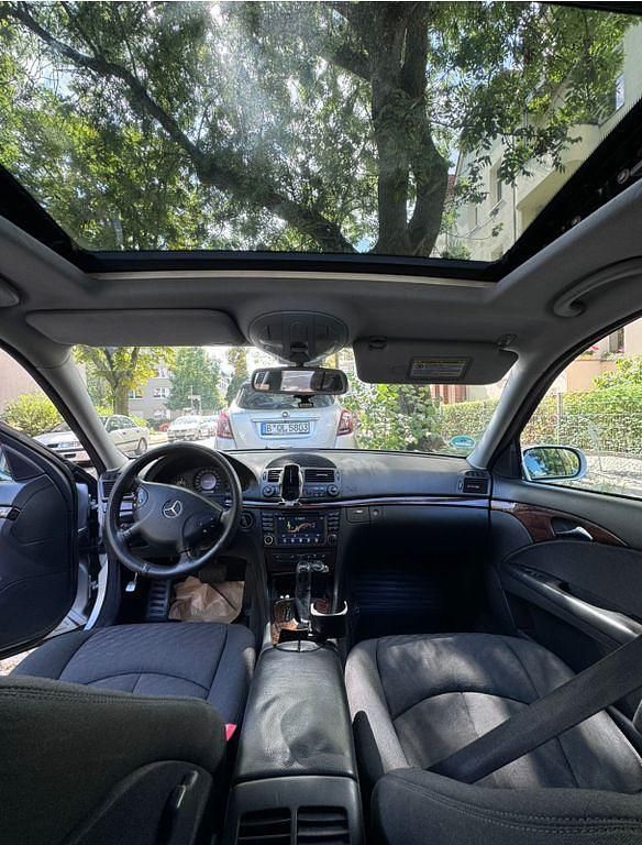 Gebraucht Mercedes 220 150 PS (110 kW) 2005 Silber Limousine