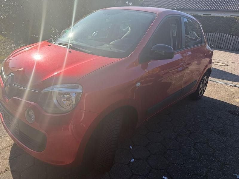 Gebraucht Renault Clio IV LIMITED 73 PS (53 kW) 2017 Rot Limousine