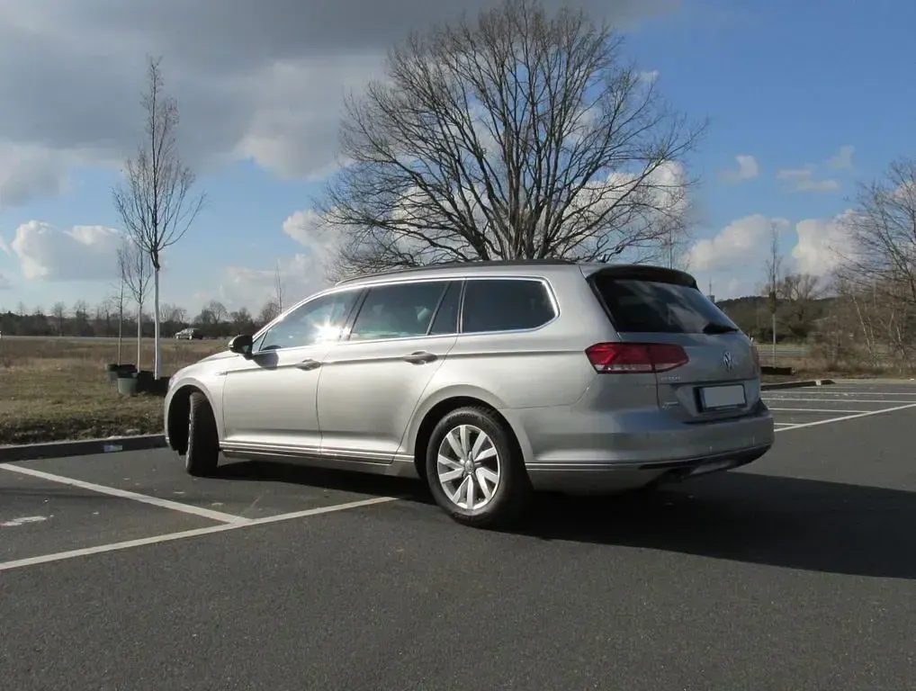 Gebraucht VW Passat 190 PS (139 kW) 2015 Silber Kombi