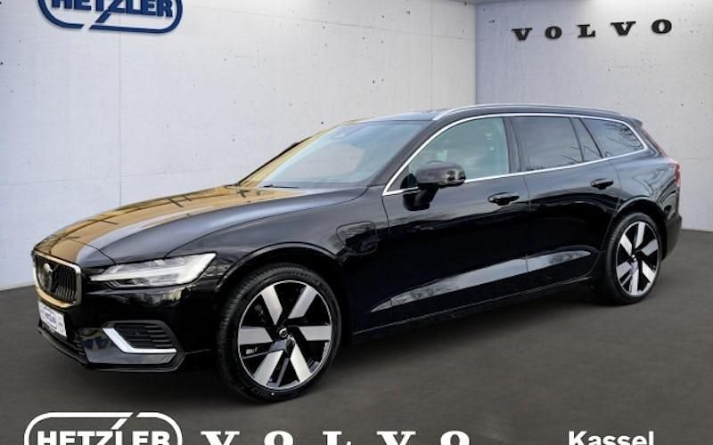 Gebraucht Volvo V60 Plus 350 PS (257 kW) 2025 Schwarz Kombi