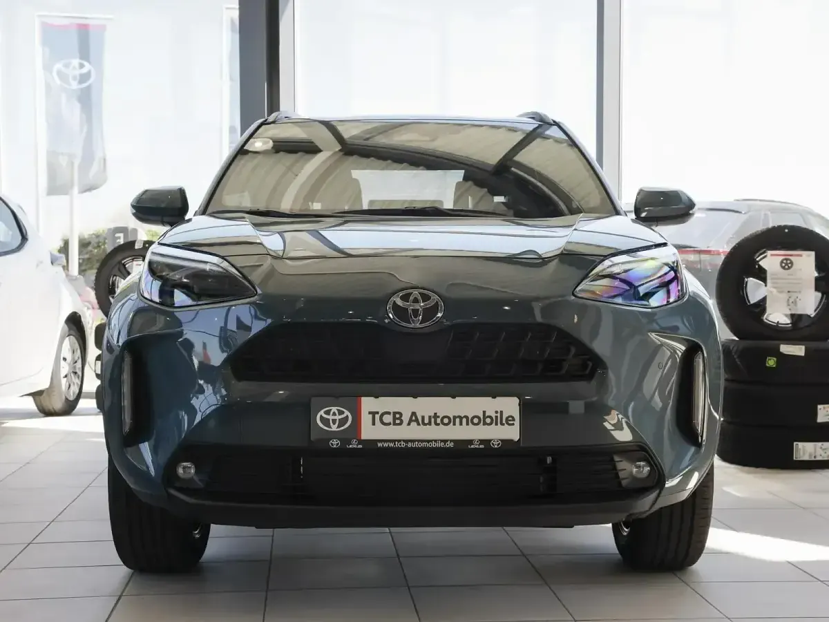 Gebraucht Toyota Yaris Cross 131 PS (96 kW) 2026 Ever rest green SUV