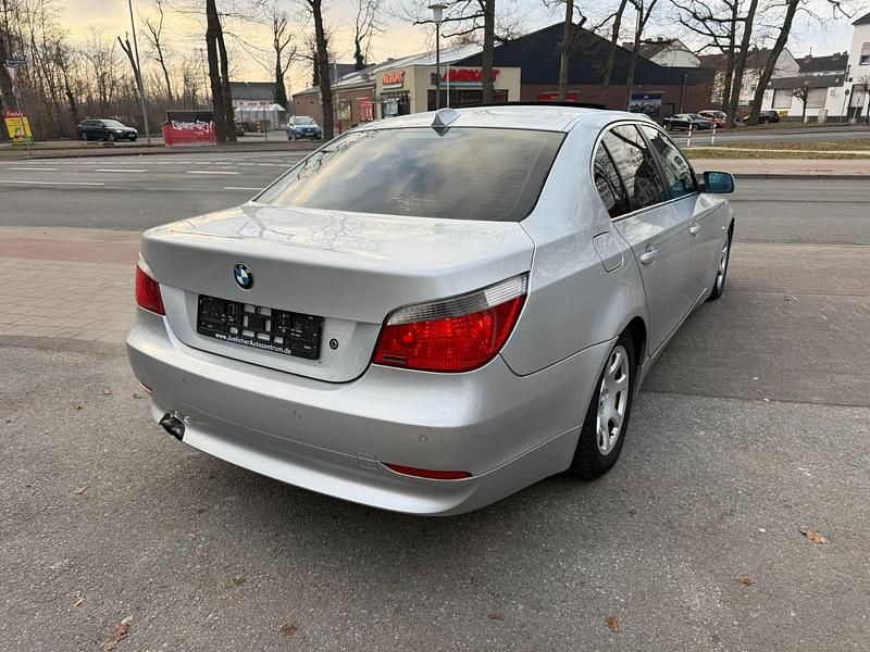 Gebraucht BMW 520 2004 Silber Limousine