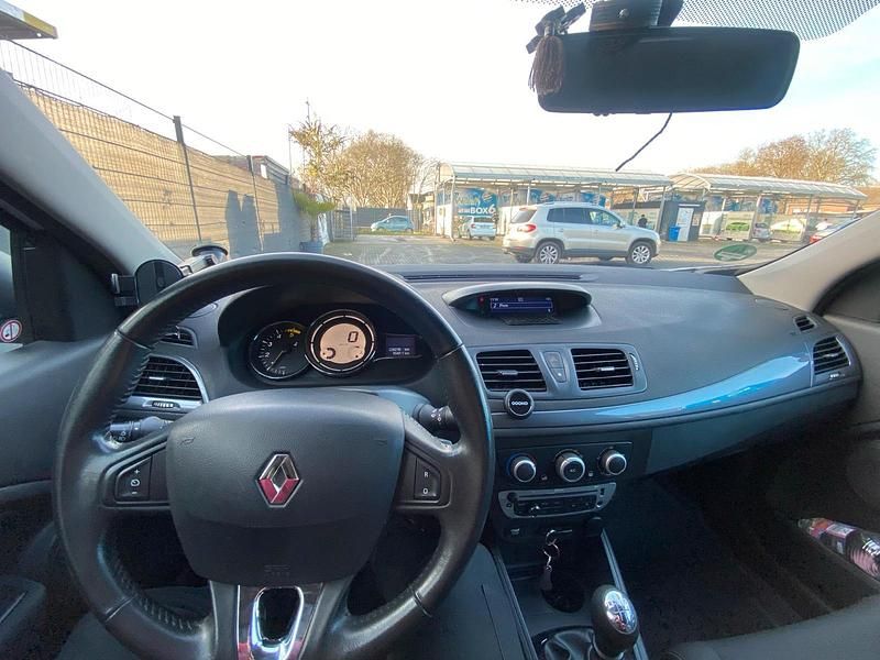 Gebraucht Renault Mégane III 110 PS (80 kW) 2015 Weiß Kombi