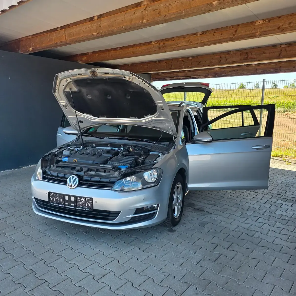 Gebraucht VW Golf VII 105 PS (77 kW) 2015 Silber Kombi