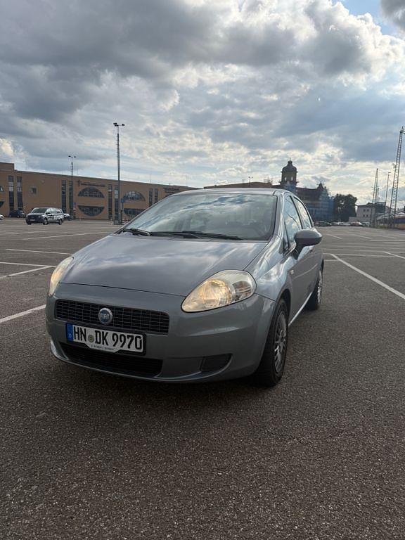 Grau Gebraucht 2007 Fiat Grande Punto Kleinwagen | 1.800 € (Guter Preis) - Bild 1/4
