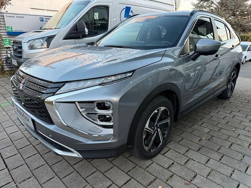 Usado Mitsubishi Eclipse Cross Intro Edition 98 HP (72 kW) 2021 Cinzento SUV