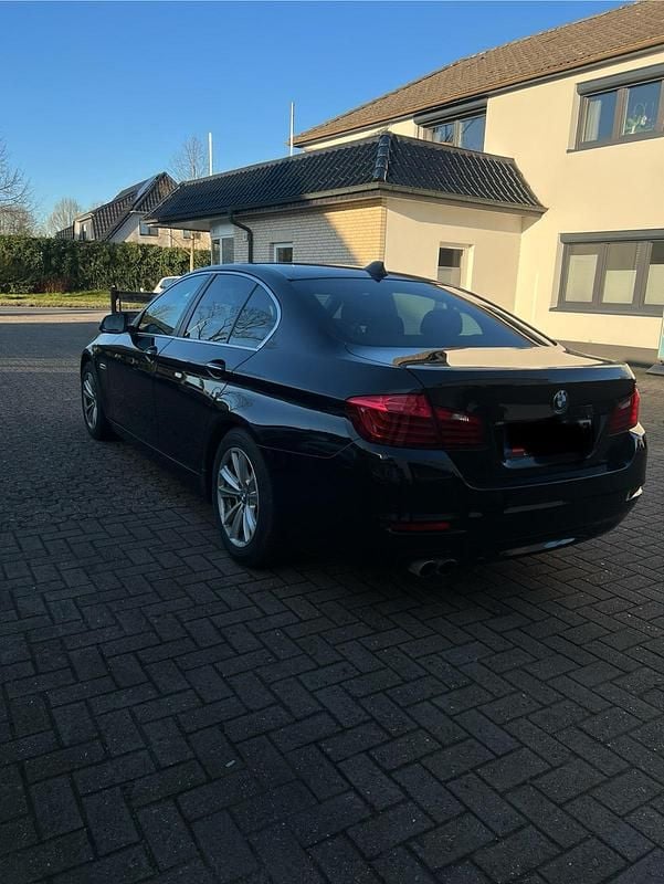 Gebraucht BMW 520 190 PS (139 kW) 2016 Schwarz Limousine