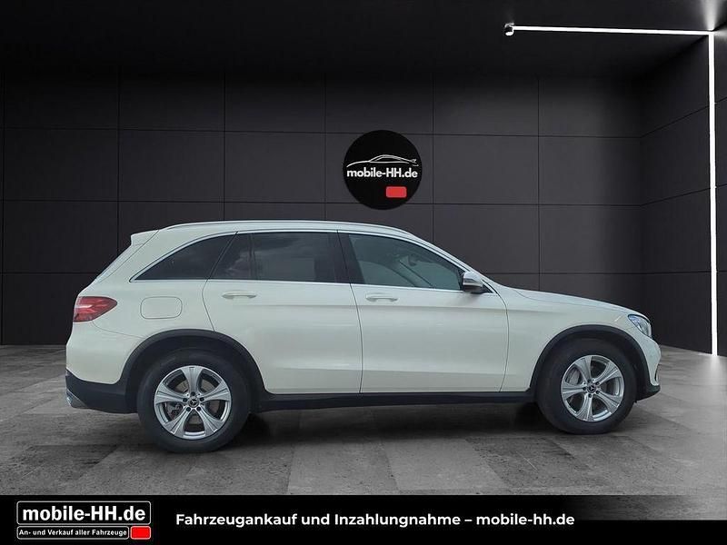 Gebraucht Mercedes GLC250 204 PS (150 kW) 2017 Diamantweiss  lack SUV