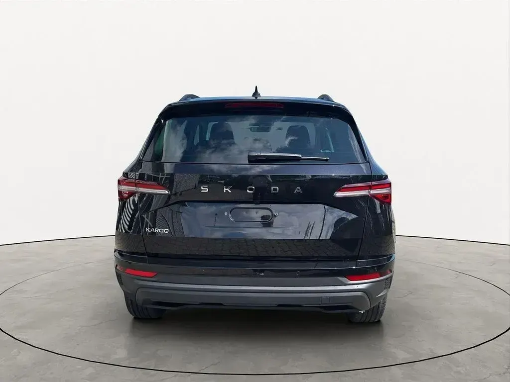 Neu Skoda Karoq Selection 116 PS (85 kW) 2026 Schwarz SUV