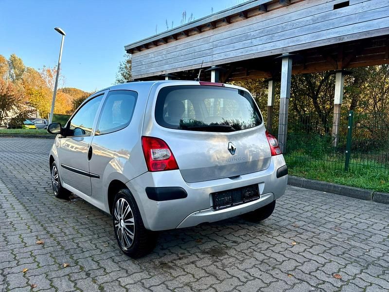Gebraucht Renault Twingo Authentique 58 PS (42 kW) 2007 Silber Kleinwagen