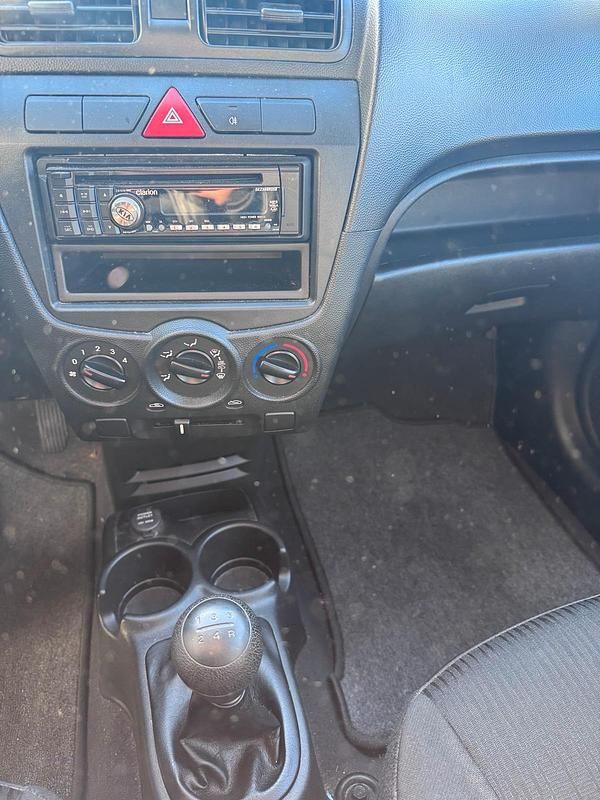 Gebraucht Kia Picanto 65 PS (47 kW) 2009 Silber Kleinwagen