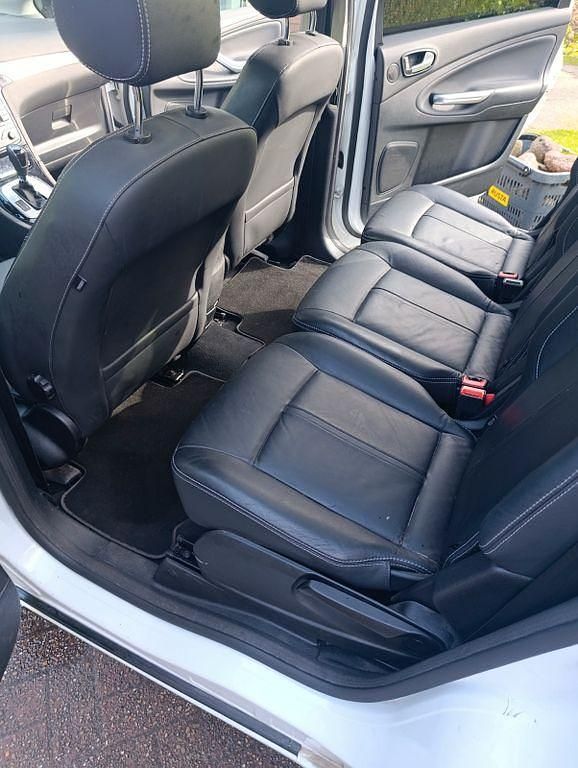 Gebraucht Ford S-MAX Titanium S 163 PS (119 kW) 2011 Weiß Van / Kleinbus