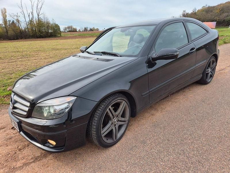 Schwarz Gebraucht 2009 Mercedes CLC200 Kleinwagen | 5.500 € (Fairer Preis) - Bild 1/4