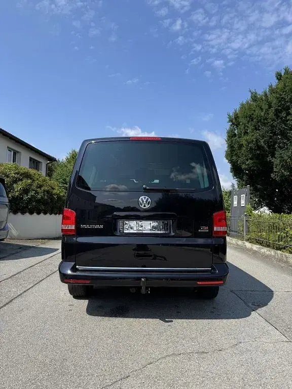 Gebraucht VW Multivan Highline 179 PS (131 kW) 2015 Schwarz Van / Kleinbus