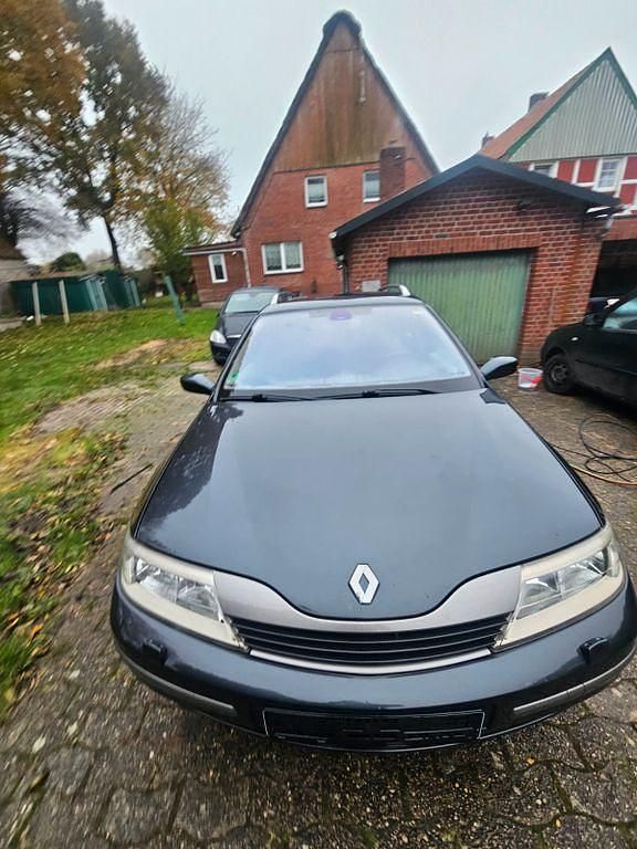 Grau Gebraucht 2001 Renault Laguna GrandTour Privilege Kombi | 3.200 € - Bild 1/4