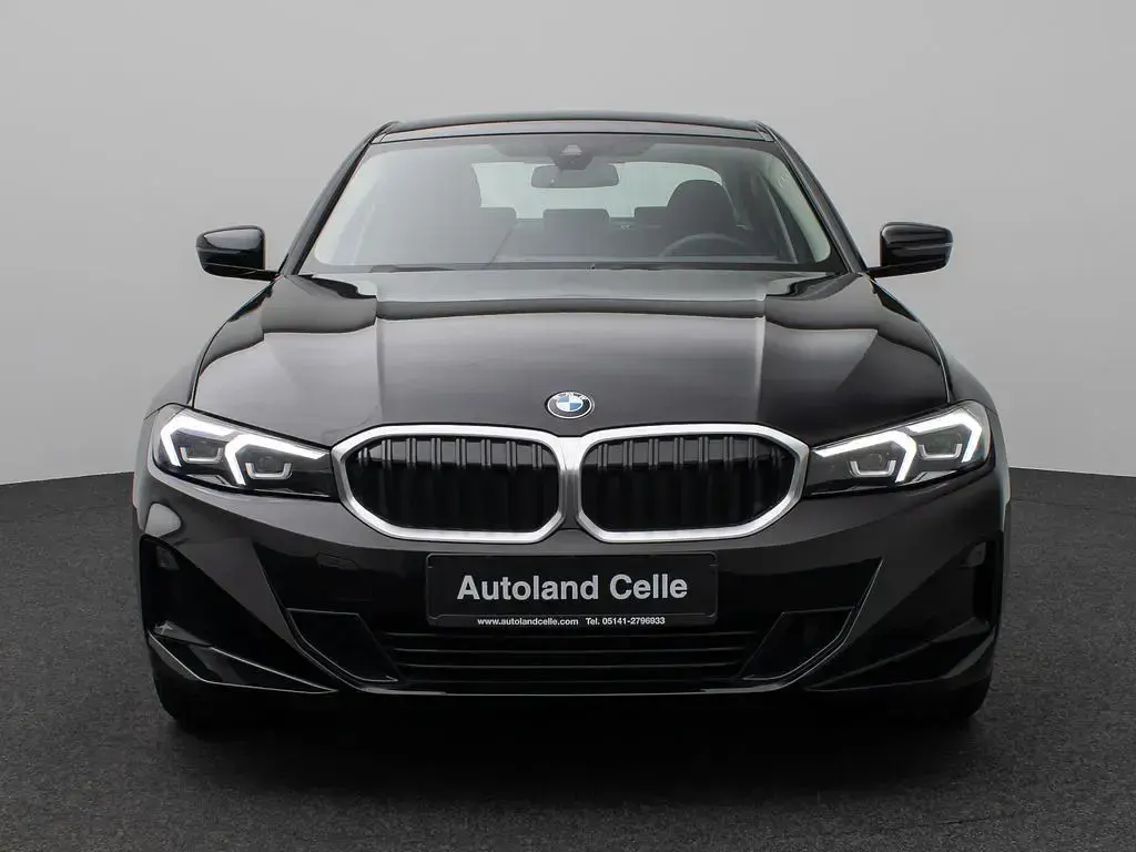 Gebraucht BMW 318 Sport Line 156 PS (114 kW) 2024 Schwarz 2668 Limousine