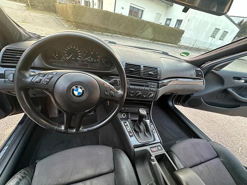 Second-hand BMW 320 150 CP (110 kW) 2000 Albastru Break