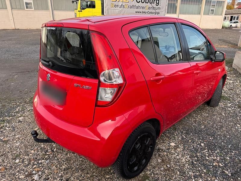 Gebraucht Suzuki Splash 86 PS (63 kW) 2009 Rot Kleinwagen