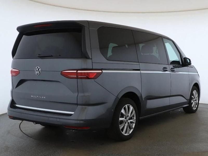 Second-hand VW Multivan Style 150 CP (110 kW) 2025 Monovolum