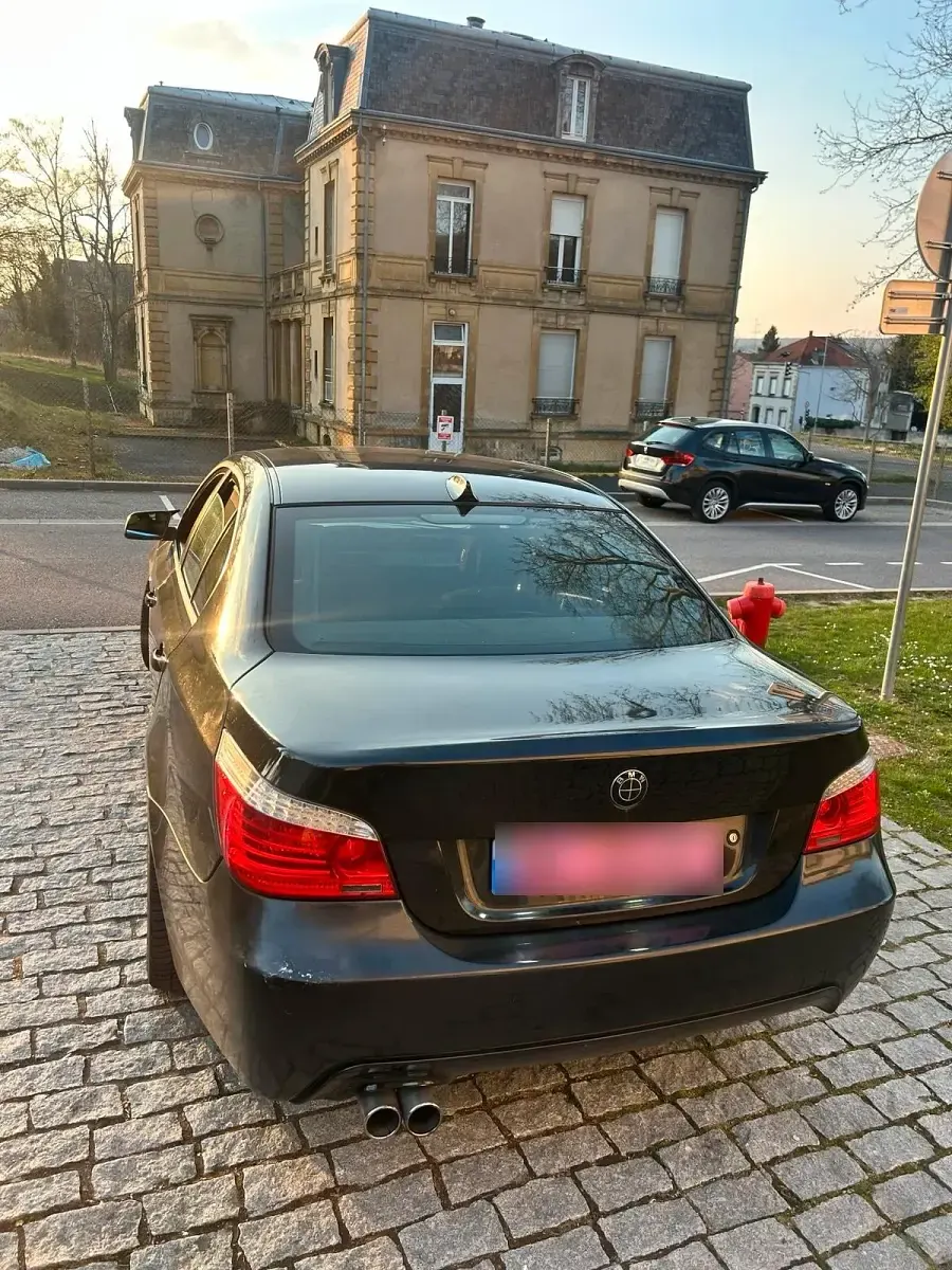 Gebraucht BMW 525 197 PS (144 kW) 2009 Schwarz Limousine