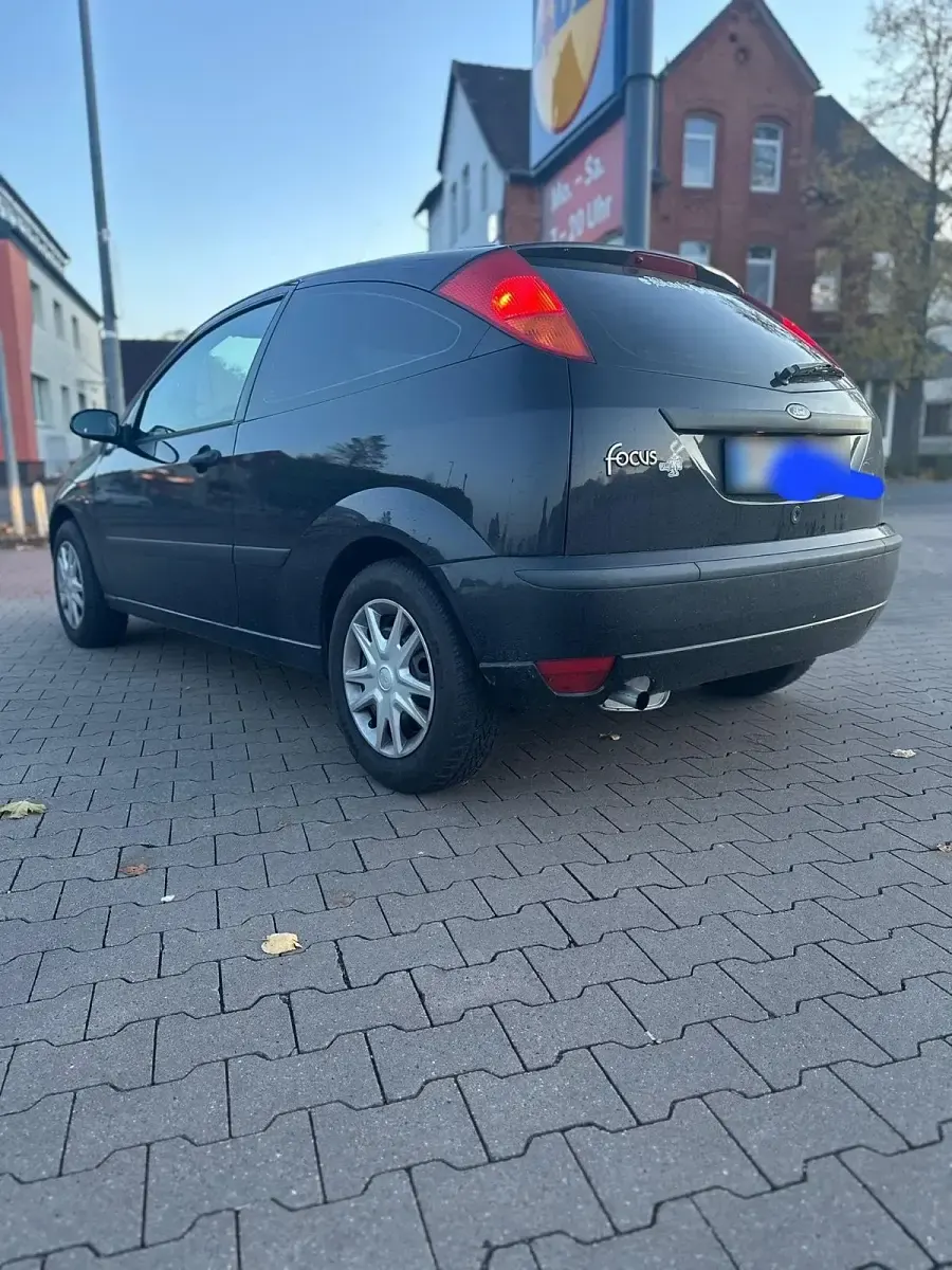 Brugt Ford Focus 75 HK (55 kW) 2004 Sort Hatchback