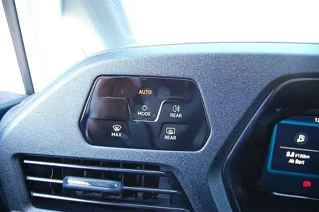 Gebraucht VW Caddy 114 PS (83 kW) 2024 Weiß Van / Kleinbus