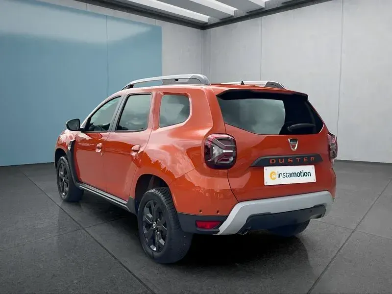 Second-hand Dacia Duster 131 CP (96 kW) 2022 Portocaliu SUV