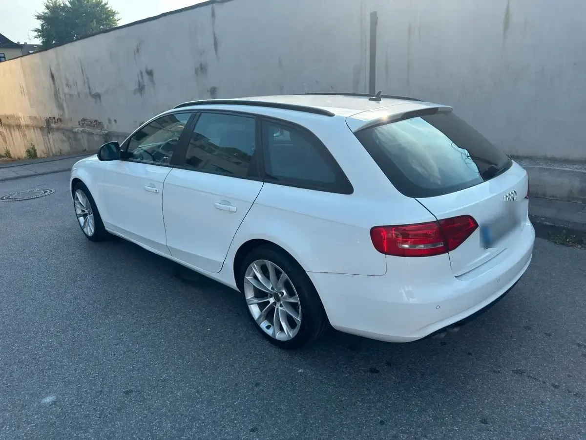 Gebraucht Audi A4 177 PS (130 kW) 2013 Weiß Kombi