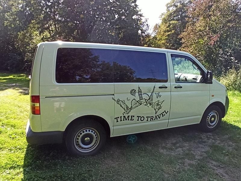 Weiß Gebraucht 2004 VW T5 Van | 9.300 € - Bild 1/4