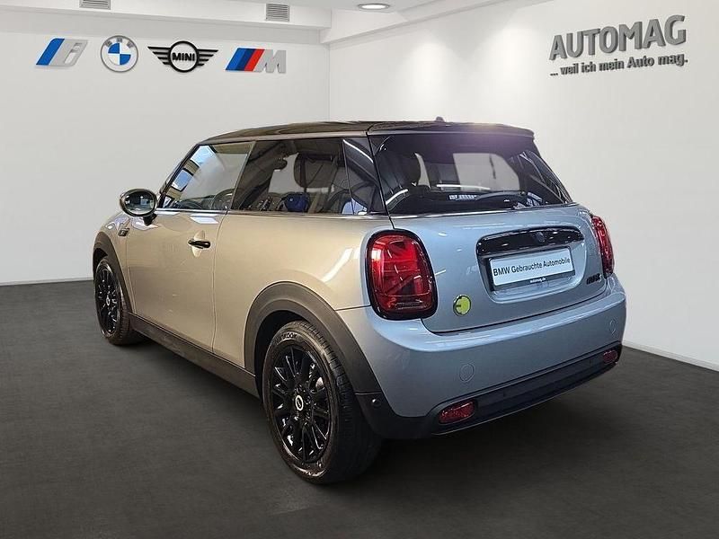 Gebraucht Mini Cooper SE Hatch 135 kW (184 PS) 2023 Melting silver iii Kleinwagen