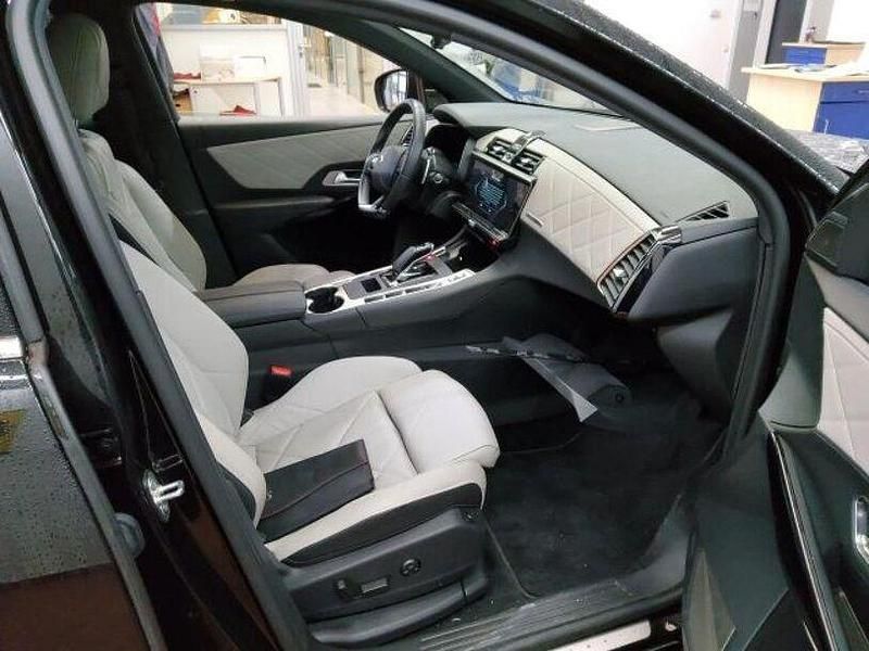 Schwarz Gebraucht 2022 DS Automobiles DS7 Crossback Rivoli SUV | 30.999 € (Fairer Preis) - Bild 1/2