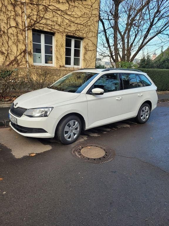 Gebraucht Skoda Fabia Ambition 110 PS (80 kW) 2015 Weiß Kombi