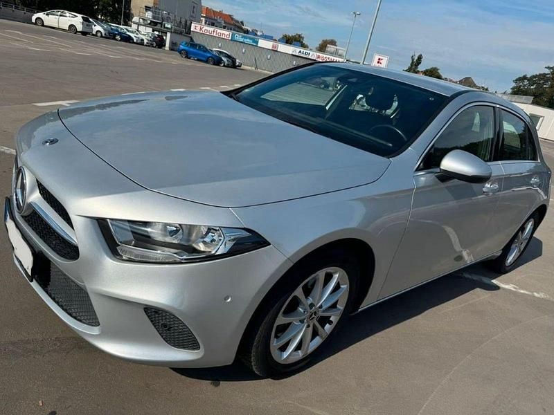 Gebraucht Mercedes A220 190 PS (139 kW) 2019 Silber Limousine