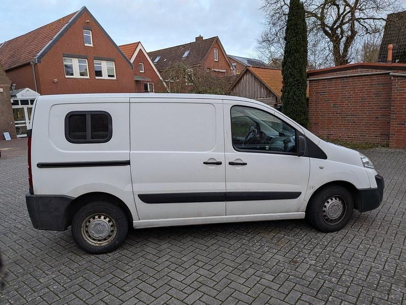 Second-hand Citroën Jumpy 90 CP (66 kW) 2012 Monovolum