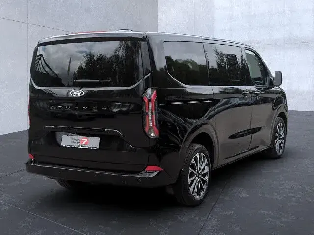 Neu Ford Tourneo Custom Titanium X 170 PS (125 kW) 2026 Grau Van