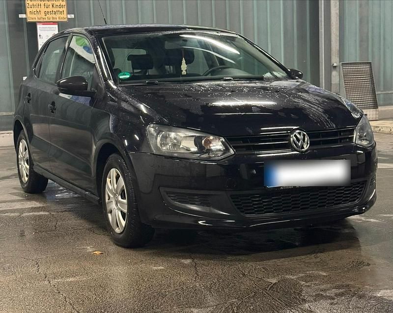Schwarz Gebraucht 2011 VW Polo Limousine | 4.599 € (Guter Preis) - Bild 1/4