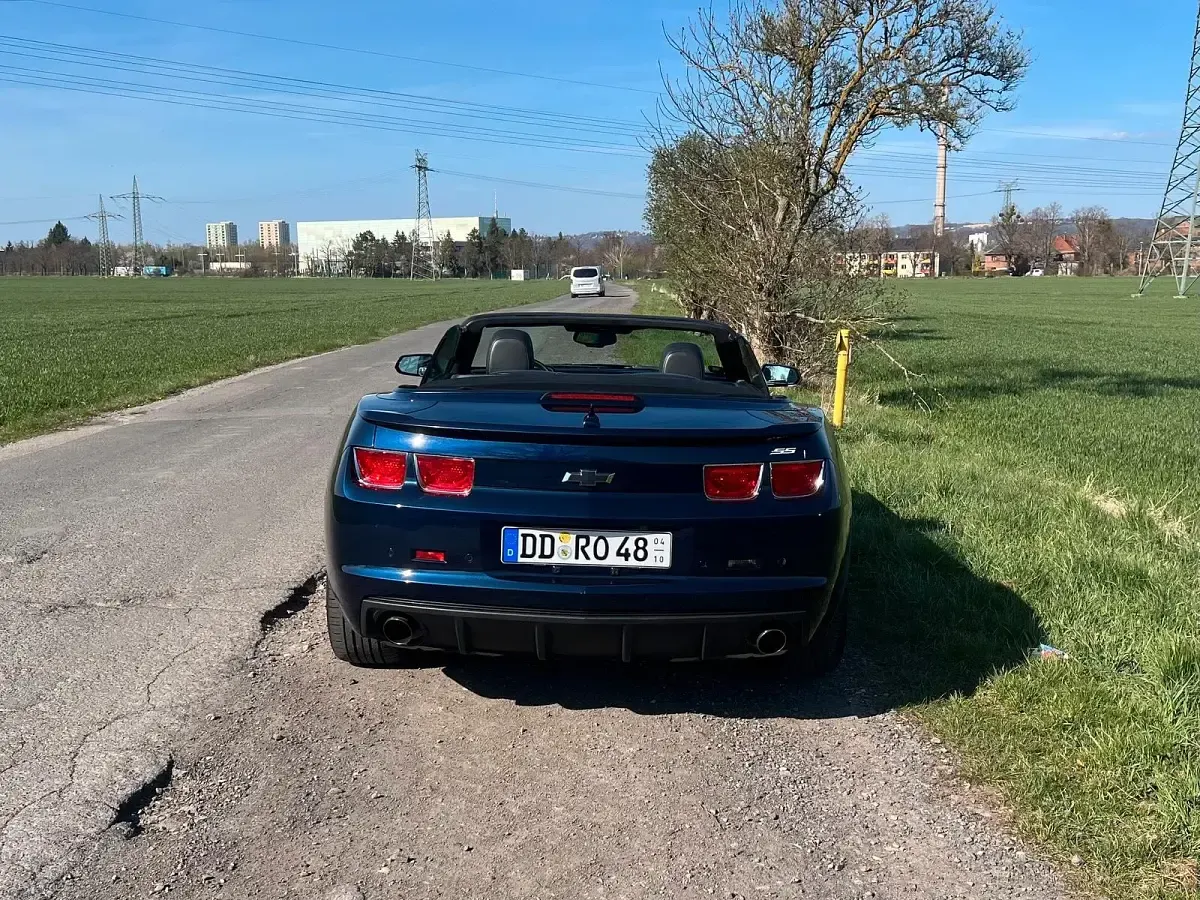 Gebraucht Chevrolet Camaro SS 405 PS (297 kW) 2011 Blau Cabrio