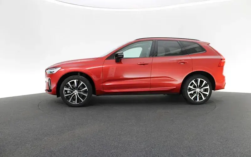 Gebraucht Volvo XC60 Plus 197 PS (144 kW) 2023 Rot SUV