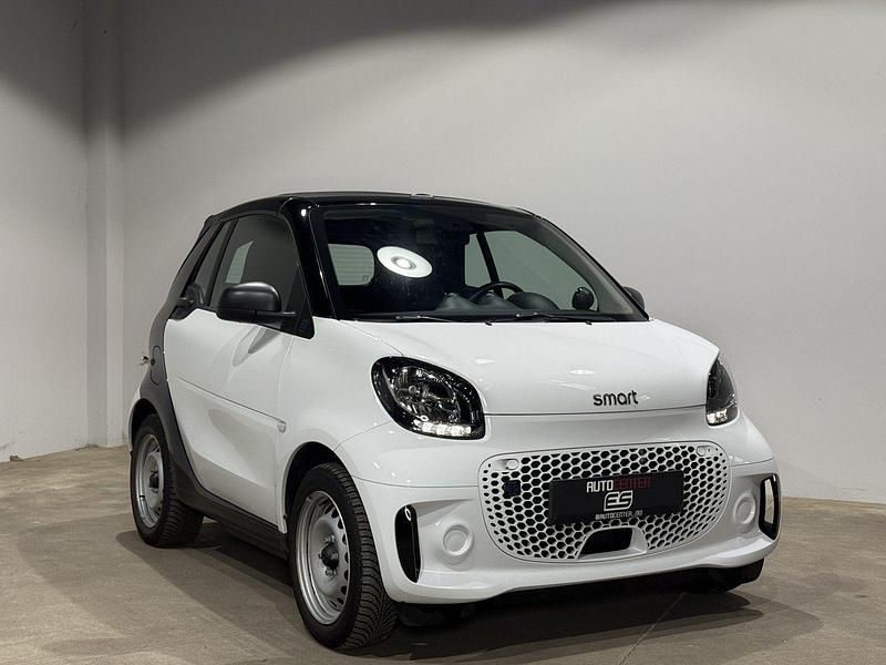 Schwarz Gebraucht 2021 Smart ForTwo Electric Drive Cabrio | 11.490 € (Fairer Preis) - Bild 1/4