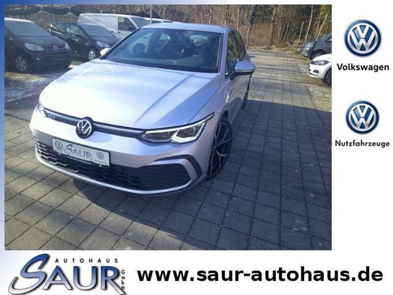 Reflexsilber metallic Gebraucht 2021 VW Golf VIII GTD Limousine | 27.990 € (Fairer Preis) - Bild 1/4