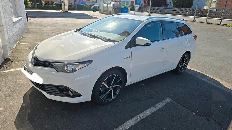 Weiß Gebraucht 2018 Toyota Auris Touring Sports Kombi | 16.300 € (Fairer Preis) - Bild 1/4