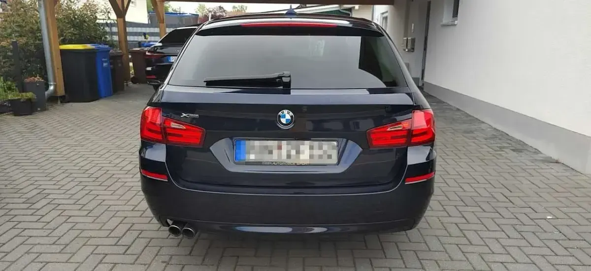 Gebraucht BMW 530 258 PS (189 kW) 2011 Blau Kombi