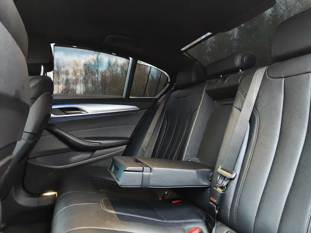 Używany BMW 530e iPerformance 252 KM (185 kW) 2017 Srebrny Sedan/Limuzyna