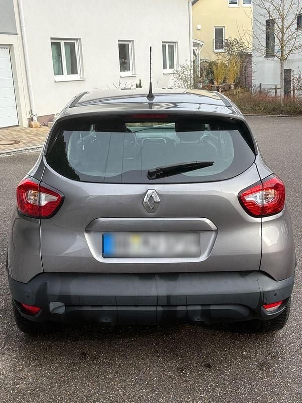 Gebraucht Renault Captur Dynamique 120 PS (88 kW) 2015 Grau SUV