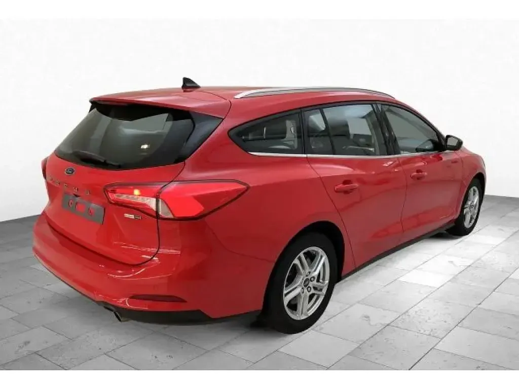 Gebraucht Ford Focus 125 PS (91 kW) 2022 Race red Kombi