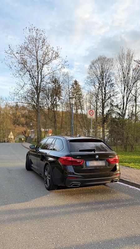 Gebraucht BMW 530 Performance 265 PS (194 kW) 2019 Schwarz Kombi