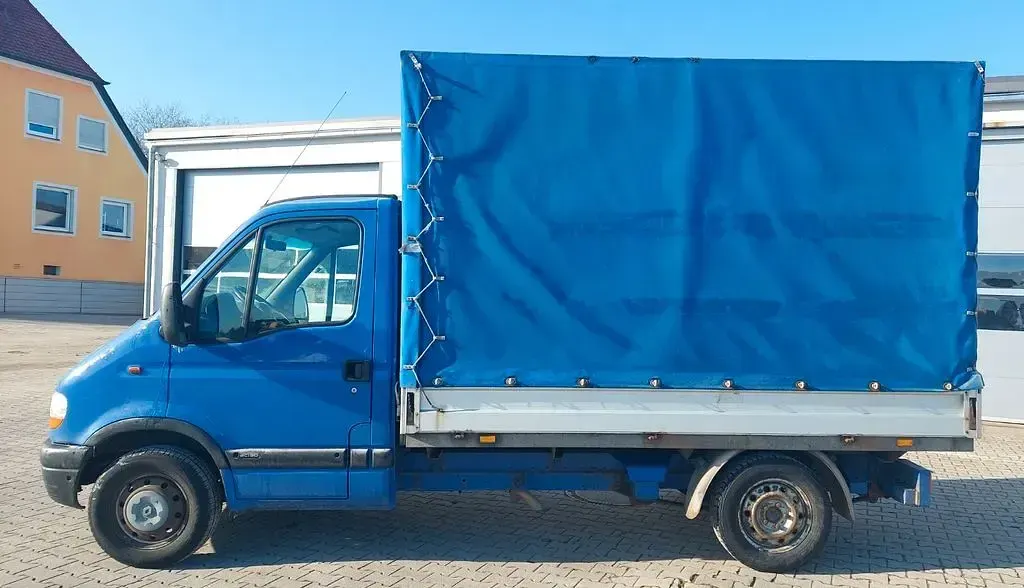 Usado Renault Master 2002 Azul Monovolume